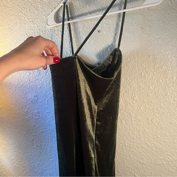 Forever 21 Women’s Velour Velvet Green Mini Party Dress Thin Straps Size Large - Picture 10 of 14